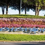 Comfy Apartment In Lido Dei Pini - Beahost